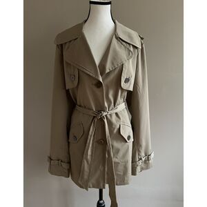 NWOT Weather Tamer short belted khaki trench coat. Size L.